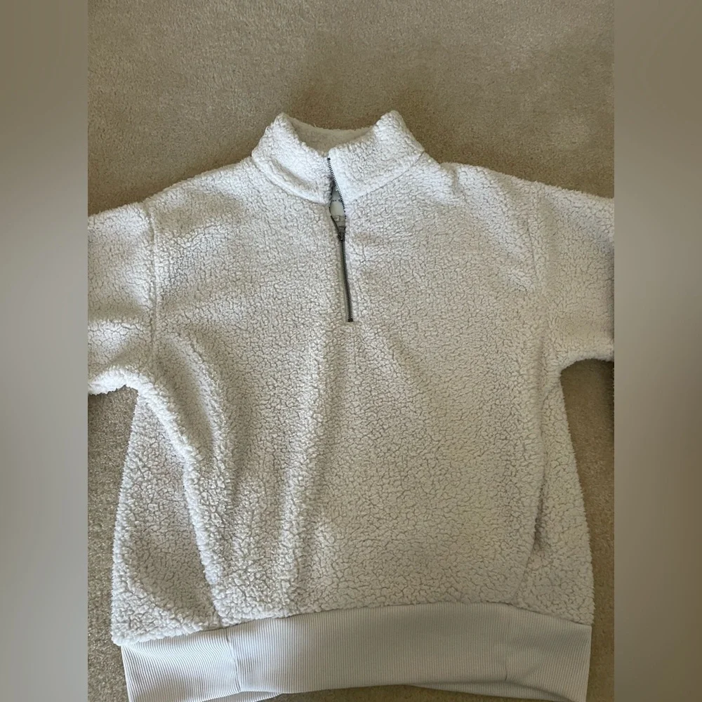 American‎ Eagle Outfitters Cream sherpa pull over Jacket. 1/4 zip. Women size L